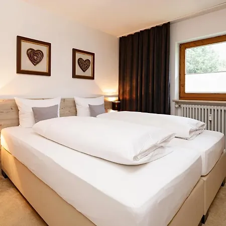Alpenbasis - Retro Mountain Stay *