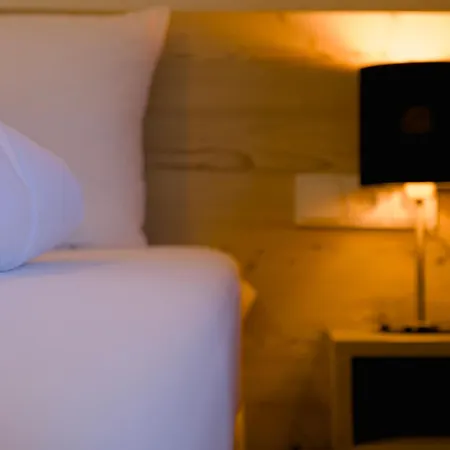 Alpenbasis - Retro Mountain Stay Apartment *