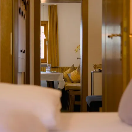 Apartment Alpenbasis - Retro Mountain Stay Bolsterlang
